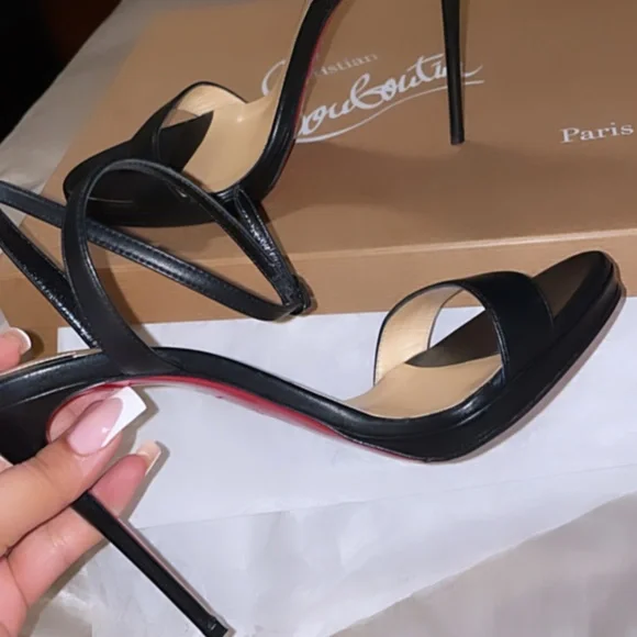 Christian Louboutin Shoes Christian Louboutin Loubi Queen